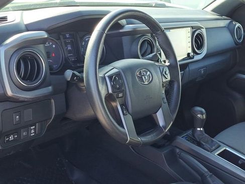 Used 2020 Toyota Tacoma TRD Sport w/ Technology Package image 7