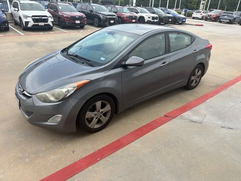 Used 2013 Hyundai Elantra GLS w/ Preferred Pkg FWD image 1