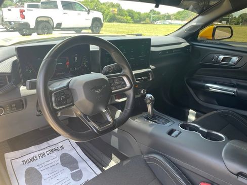 Used 2024 Ford Mustang Coupe RWD image 27