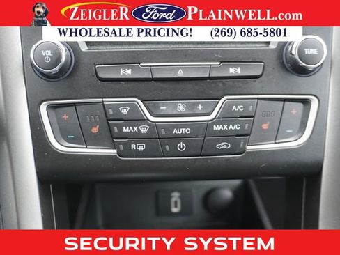 Used 2017 Ford Fusion Energi SE image 12