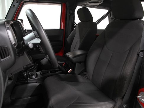Used 2014 Jeep Wrangler Sport image 5