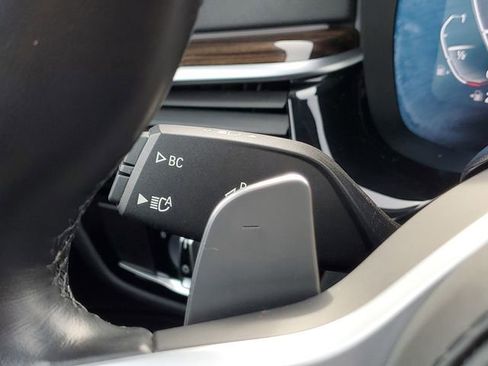 Used 2022 BMW 530i xDrive 530i xDrive w/ M Sport Package image 19