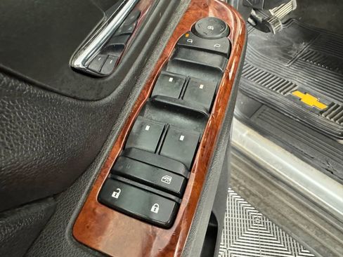 Used 2011 Chevrolet Tahoe LT image 37