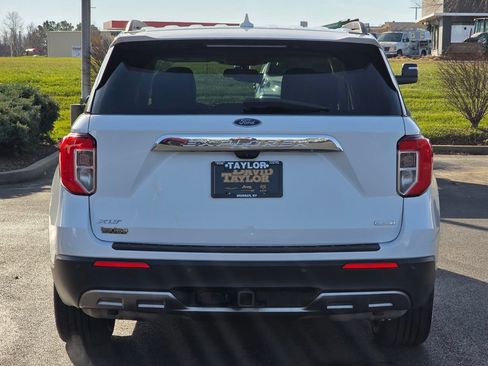 Used 2020 Ford Explorer XLT w/ Equipment Group 202A image 6
