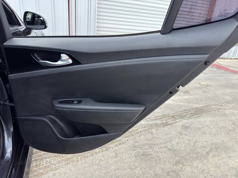 Used 2020 Kia Stinger GT-Line image 39