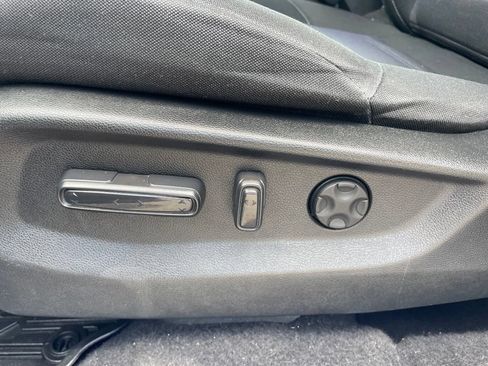 Used 2022 Honda CR-V EX image 11