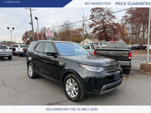 Used 2019 Land Rover Discovery SE image 4