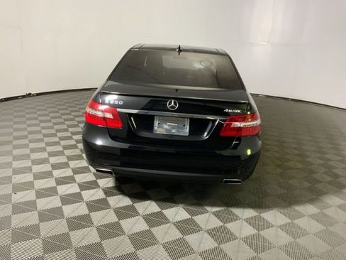 Used 2011 Mercedes-Benz E 550 4MATIC Sedan image 10