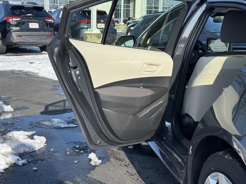 Used 2026 Toyota Corolla LE image 19