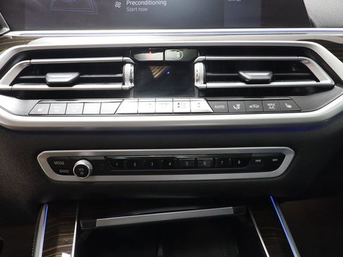 Used 2021 BMW X5 xDrive45e w/ Premium Package image 13