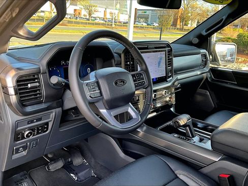 Used 2025 Ford F150 Lariat image 12