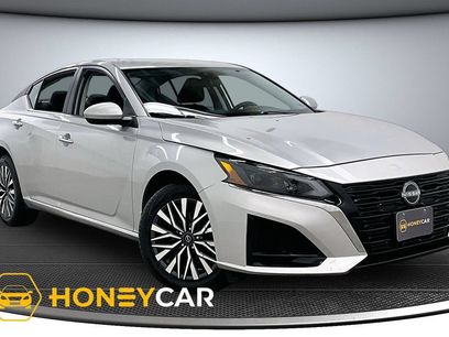 Used 2023 Nissan Altima 2.5 SV