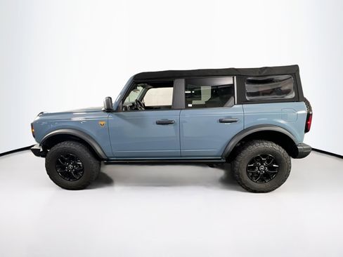 Used 2022 Ford Bronco Badlands image 8