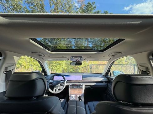 New 2026 Genesis GV80 2.5T Prestige image 3