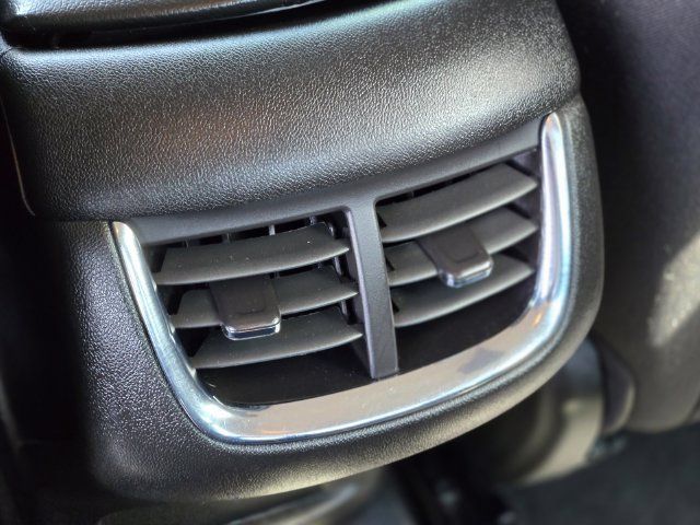 Used 2024 Chevrolet Malibu LT FWD image 11