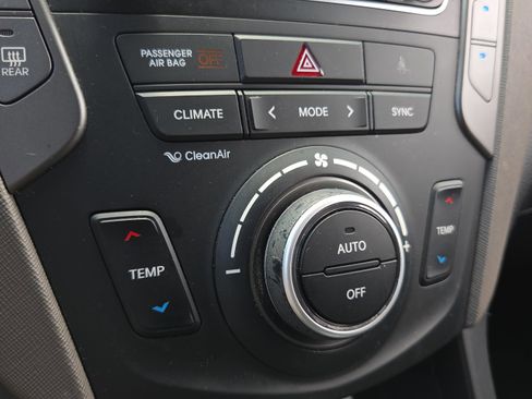 Used 2017 Hyundai Santa Fe Sport FWD image 25