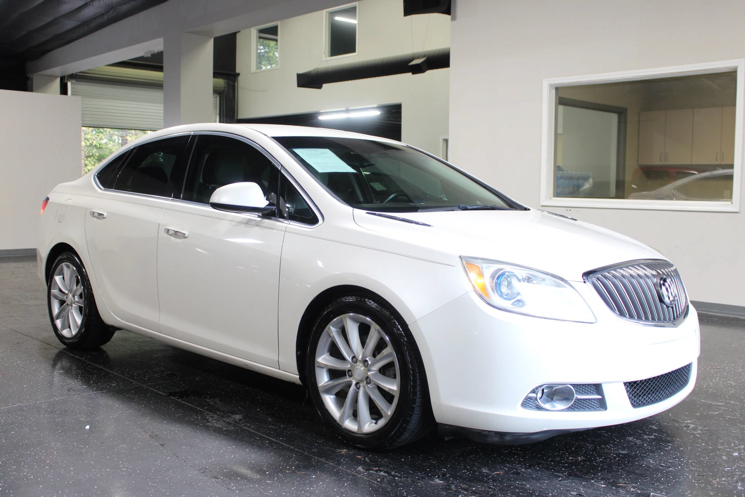 Used 2012 Buick Verano FWD image 1