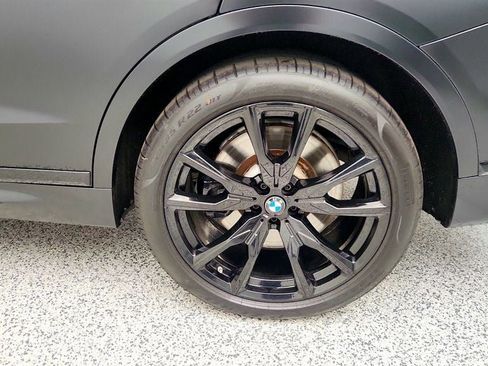 Used 2022 BMW X7 M50i image 9