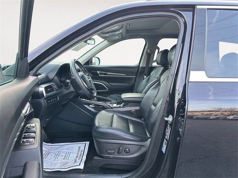 Used 2022 Kia Telluride S image 9