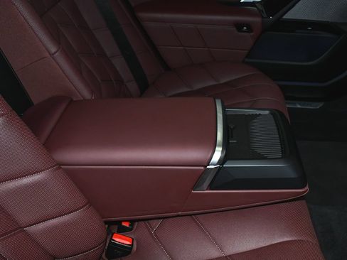 Used 2023 BMW 760i xDrive AWD/4WD image 69