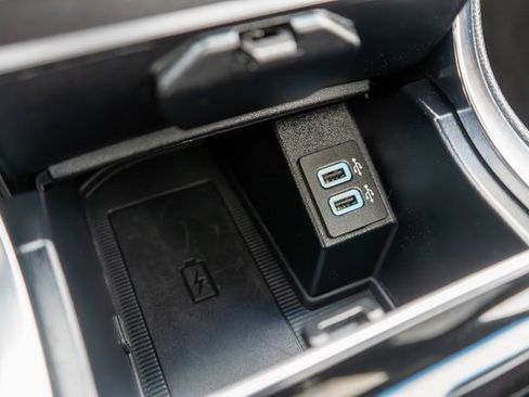 Used 2019 Ford Edge ST w/ Convenience Package image 33