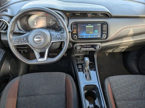 Used 2023 Nissan Kicks SR image 11