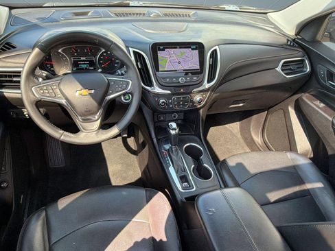 Used 2018 Chevrolet Equinox Premier FWD image 16