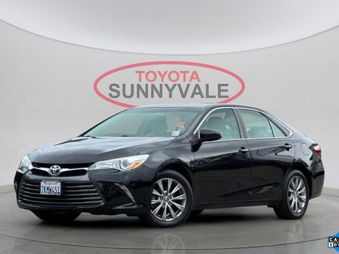 Used 2015 Toyota Camry XLE image 1
