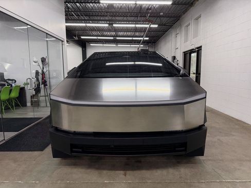 Used 2024 Tesla Cybertruck AWD Crew Cab image 2