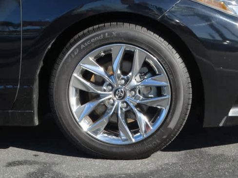 Certified 2019 Toyota Avalon XLE image 8