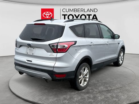 Used 2018 Ford Escape SE w/ SE Sync 3 Package FWD image 5
