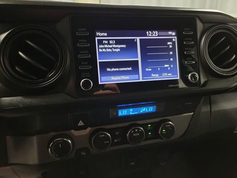 Used 2022 Toyota Tacoma SR image 15