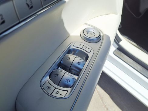 Used 2024 Genesis G90 3.5T AWD/4WD image 22