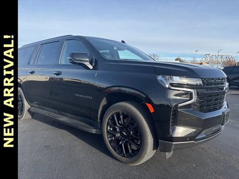 Used 2023 Chevrolet Suburban RST w/ Luxury Package image 1