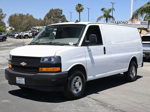 Used 2021 Chevrolet Express 2500 RWD image 9