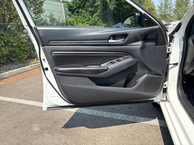 Used 2022 Nissan Altima 2.5 SR AWD/4WD image 15