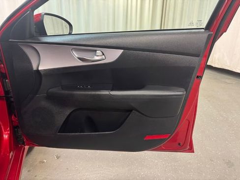 Used 2024 Kia Forte LXS w/ LXS Technology Package image 33