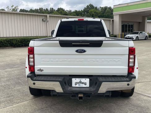 Used 2022 Ford F350 Lariat w/ Lariat Ultimate Package AWD/4WD image 4