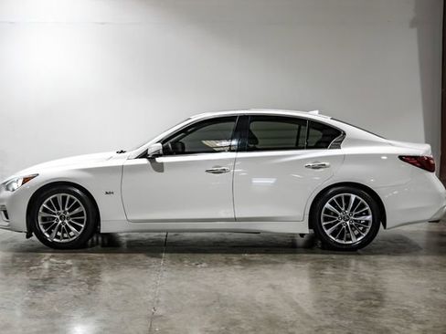Used 2019 INFINITI Q50 Luxe w/ Essential Package (3.0T Luxe) image 18