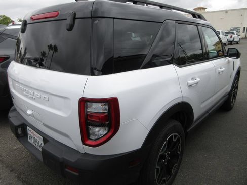 Certified 2025 Ford Bronco Sport Outer Banks AWD/4WD image 3