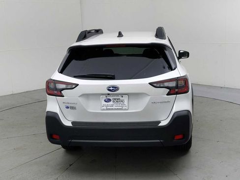 Certified 2025 Subaru Outback Premium image 9