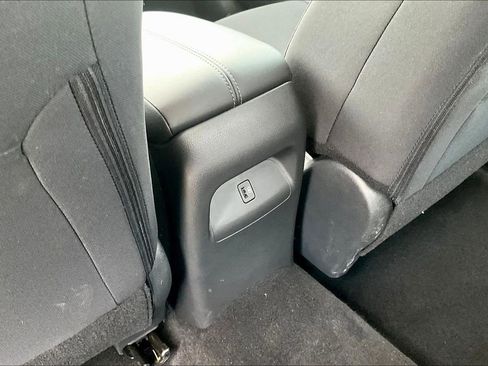 Certified 2023 Nissan Sentra SV FWD image 10