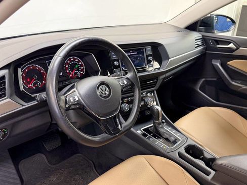 Used 2019 Volkswagen Jetta SE w/ Cold Weather Package image 42