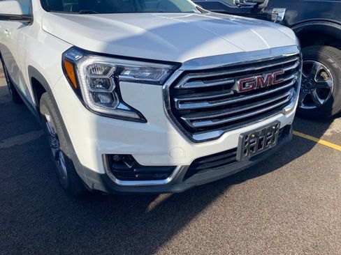 Used 2023 GMC Terrain SLT AWD/4WD image 3