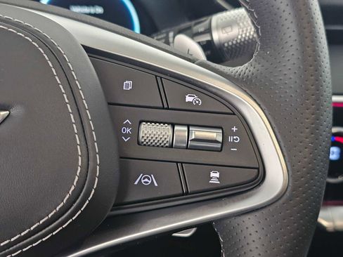 Used 2025 Genesis GV70 3.5T Sport w/ Sport Prestige Package image 29