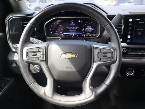 Used 2022 Chevrolet Silverado 1500 LT image 15