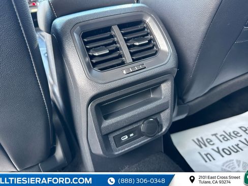 Used 2024 Volkswagen Tiguan SE image 14