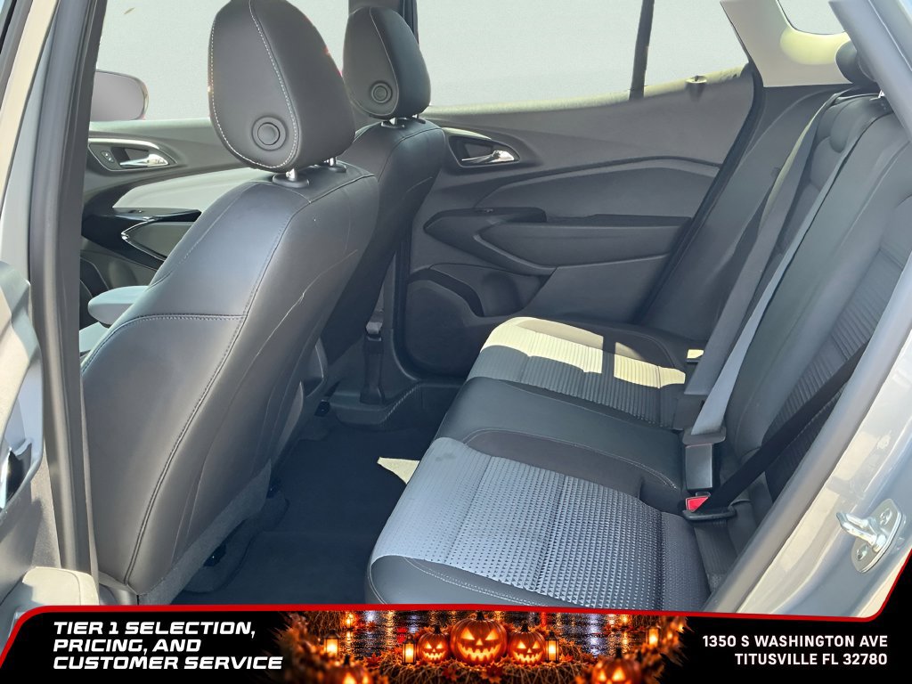 Used 2025 Chevrolet Trax LT w/ LT Convenience Package FWD image 25