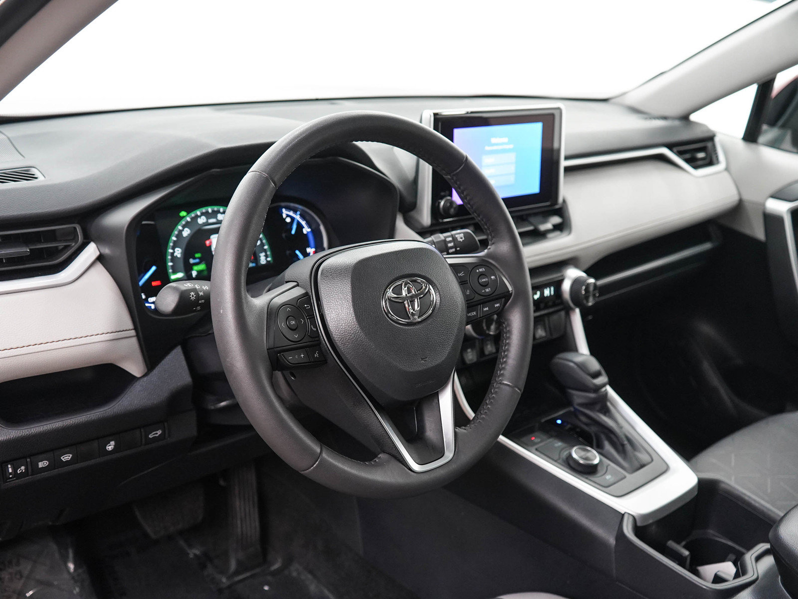 Used 2025 Toyota RAV4 XLE w/ Convenience Package AWD/4WD image 21