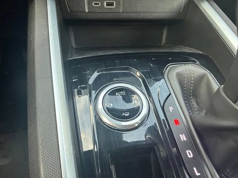 Used 2023 Chevrolet Colorado LT w/ LT Convenience Package II AWD/4WD image 21